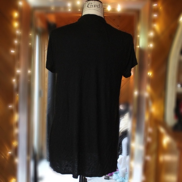 V-Cut Choker Tunic - Picture 3 of 4